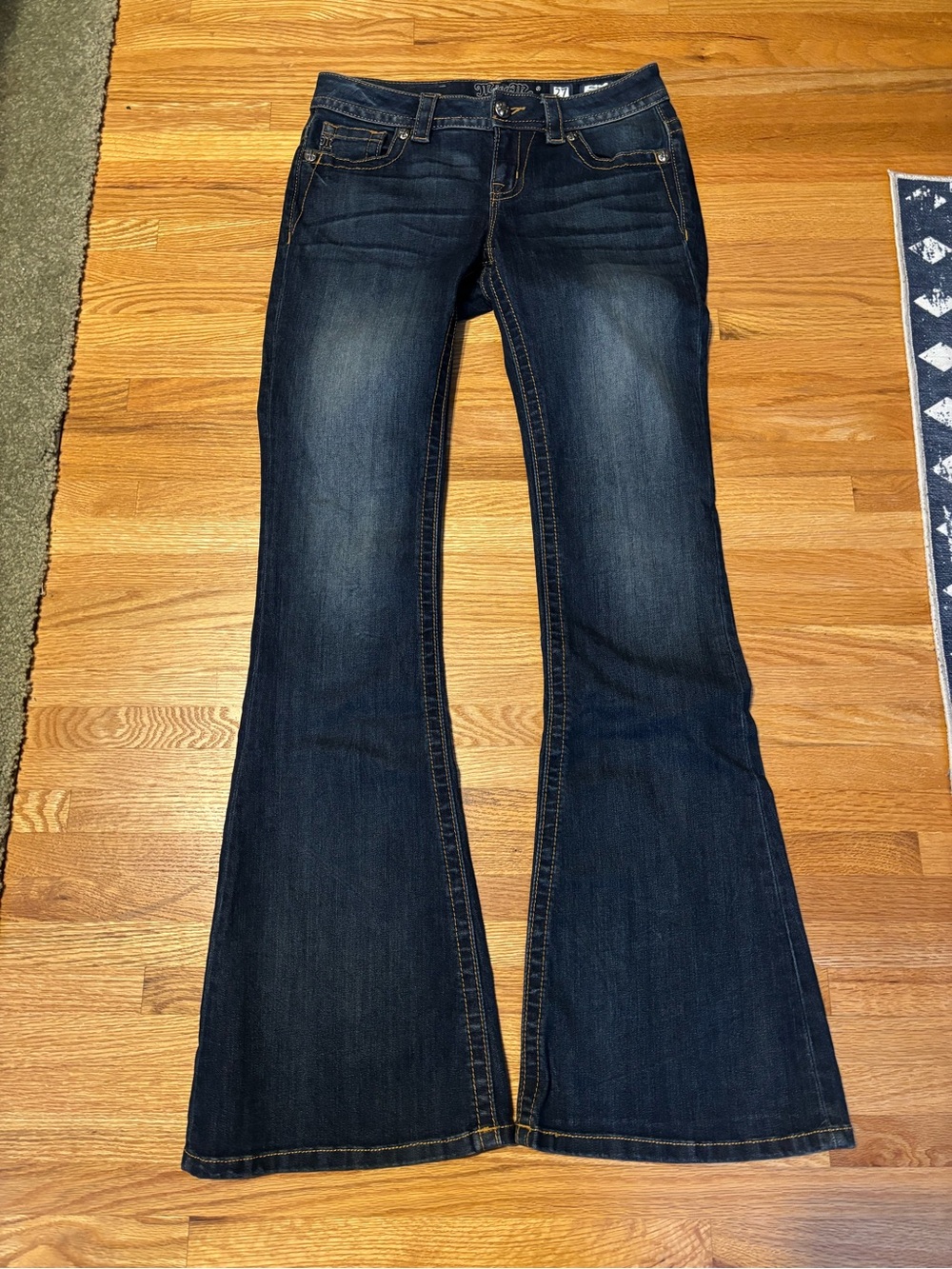 NWT Miss Me mid rise flare jeans size 27